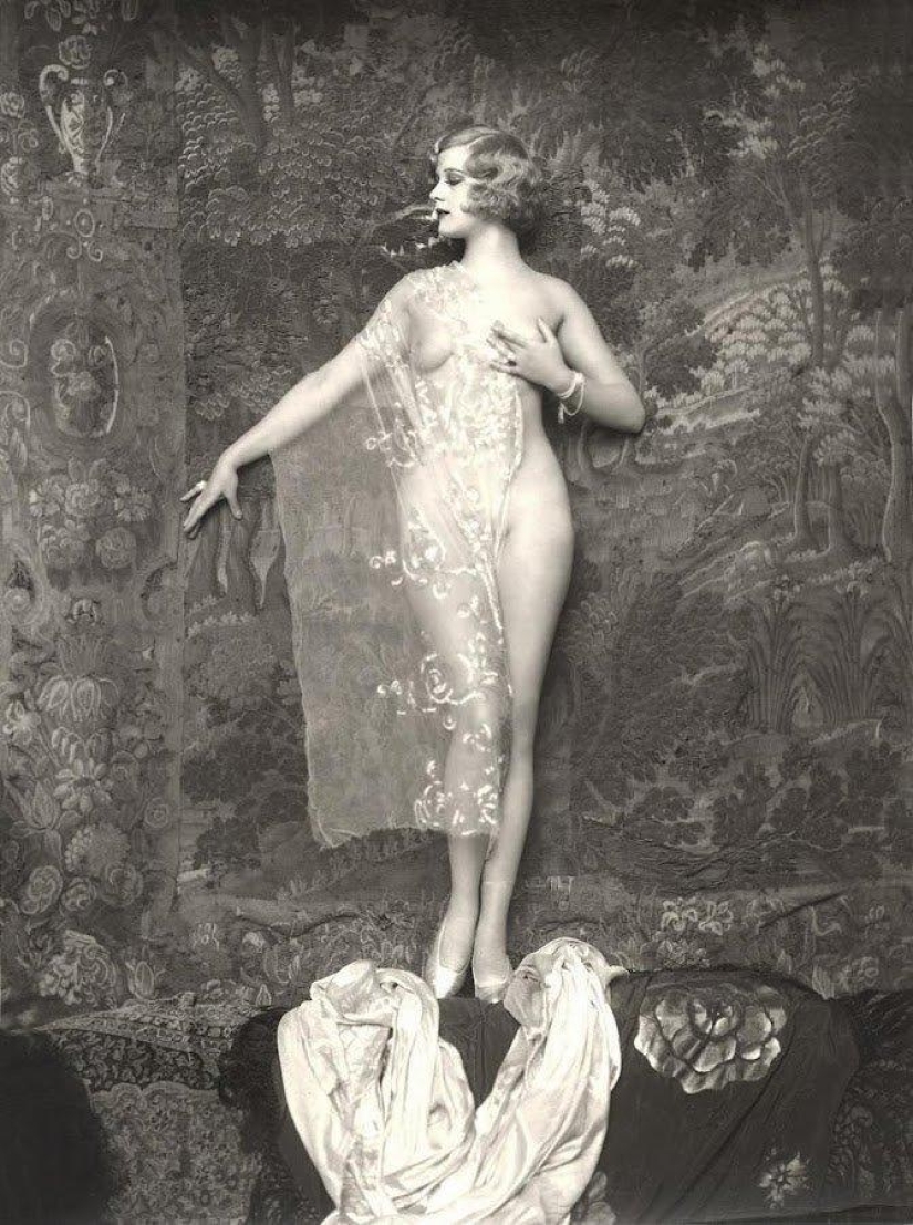 "Ziegfeld Girls": the sexiest Broadway actresses of the 1920s "Ziegfeld Girls": the sexiest Broadway actresses of the 1920s