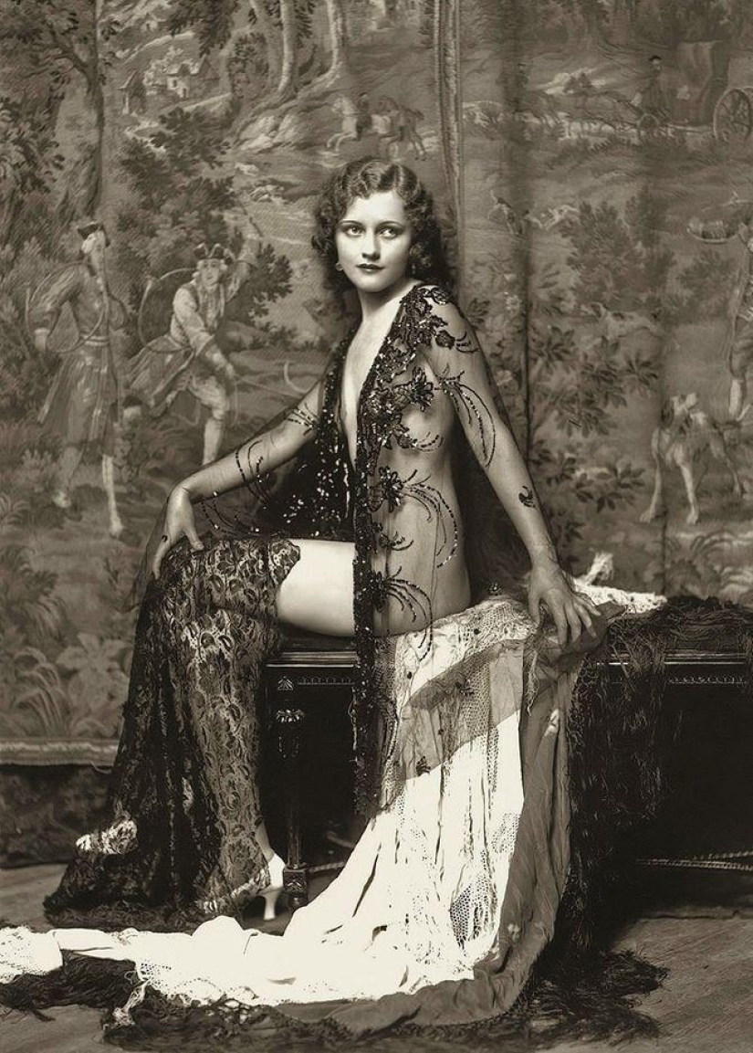 "Ziegfeld Girls": the sexiest Broadway actresses of the 1920s "Ziegfeld Girls": the sexiest Broadway actresses of the 1920s