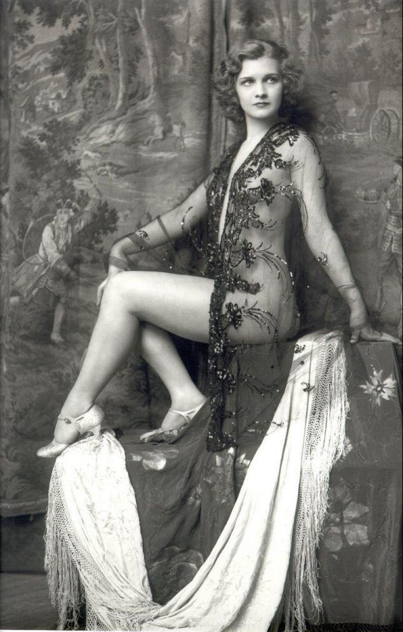"Ziegfeld Girls": the sexiest Broadway actresses of the 1920s "Ziegfeld Girls": the sexiest Broadway actresses of the 1920s
