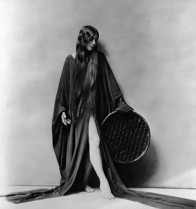 "Ziegfeld Girls": the sexiest Broadway actresses of the 1920s "Ziegfeld Girls": the sexiest Broadway actresses of the 1920s